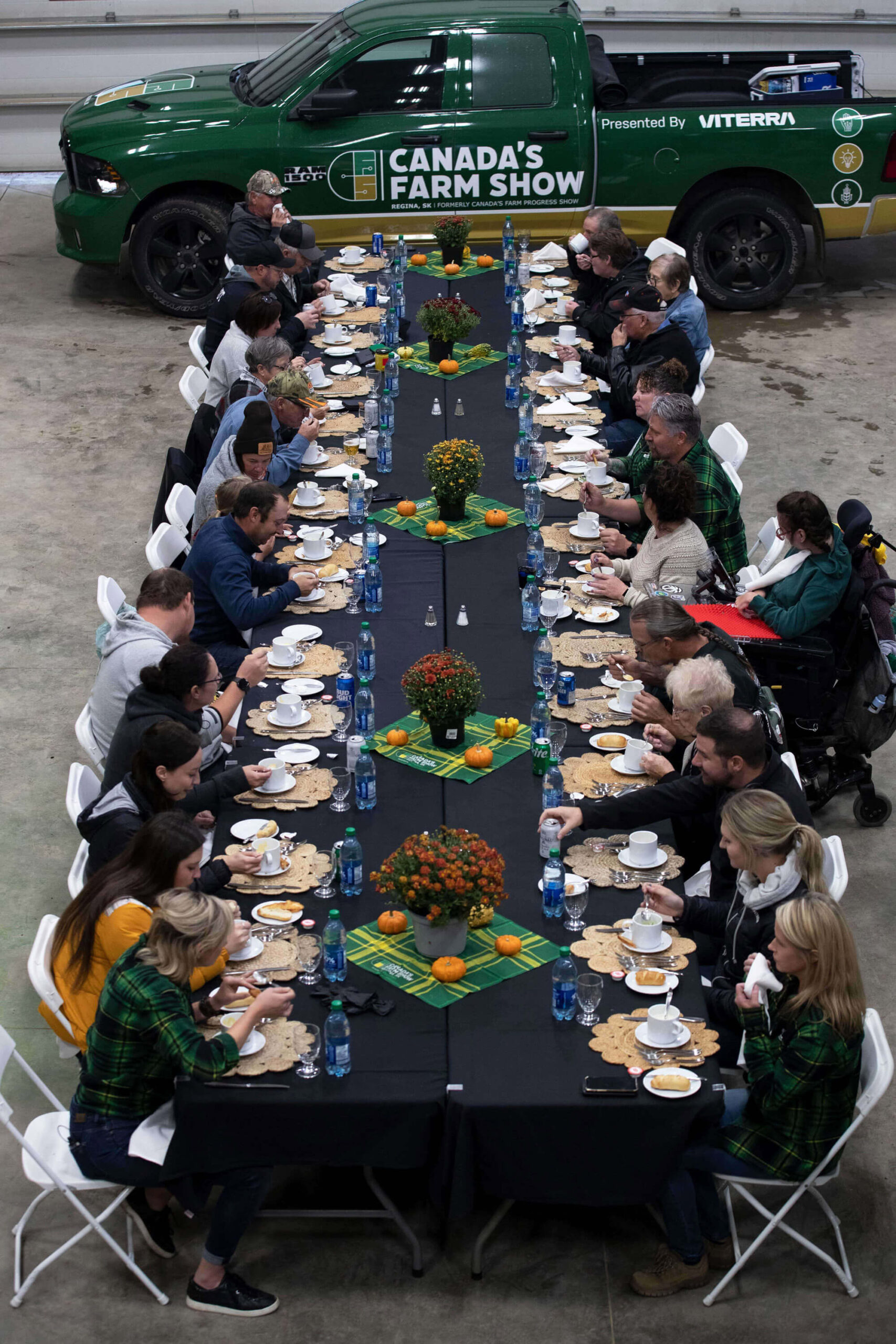 Farm Meals contest winners at large banquet table